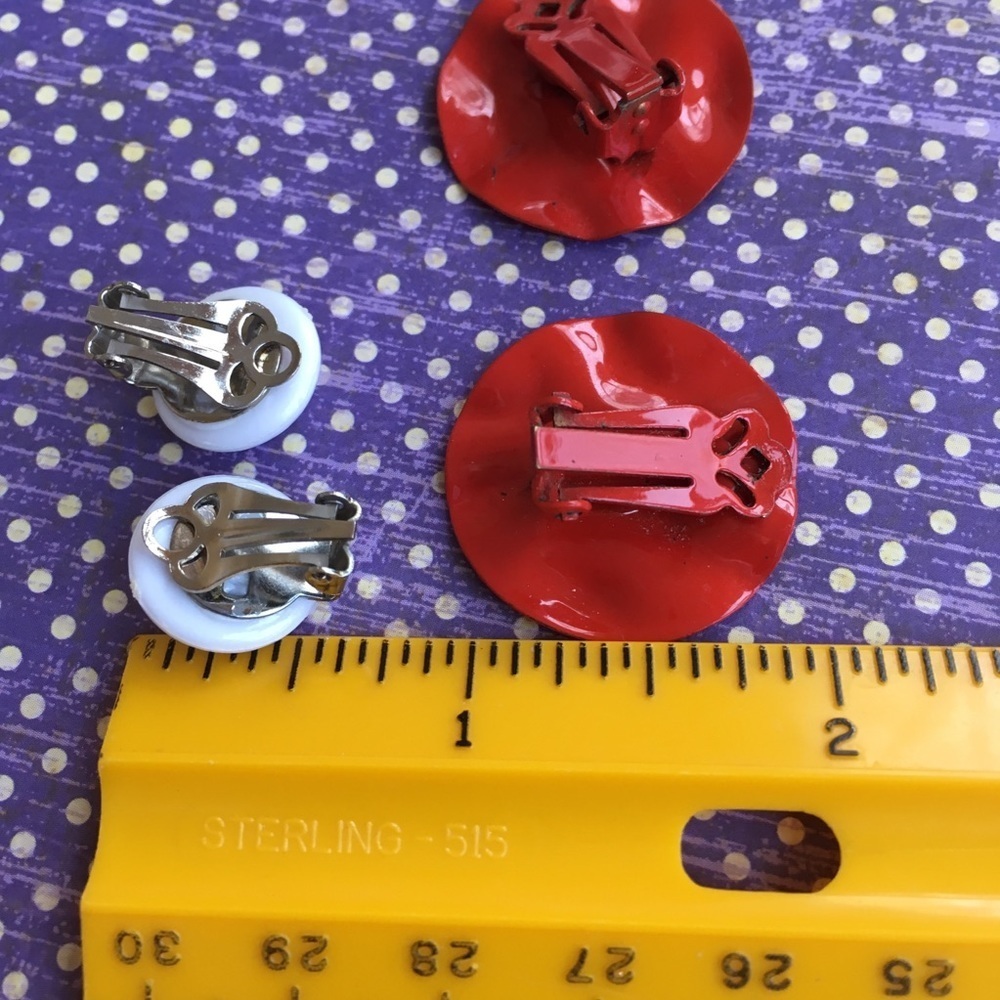 Clip-On Earrings Two Pairs Red & White - Picture 6 of 8